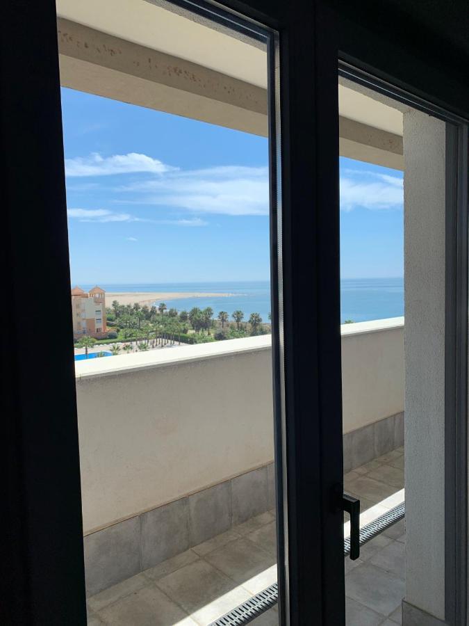 דירות הואלבה Penthouse With Wide Terrace Next To The Ocean מראה חיצוני תמונה
